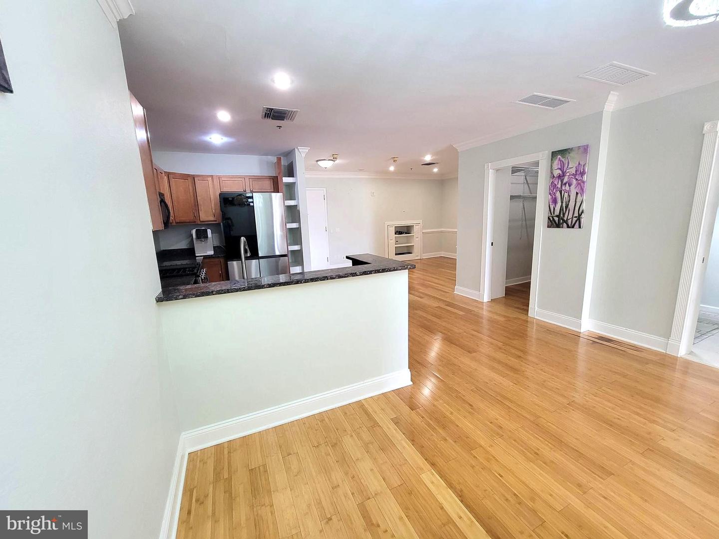 1100 Vine St #p301 Property Photo 8