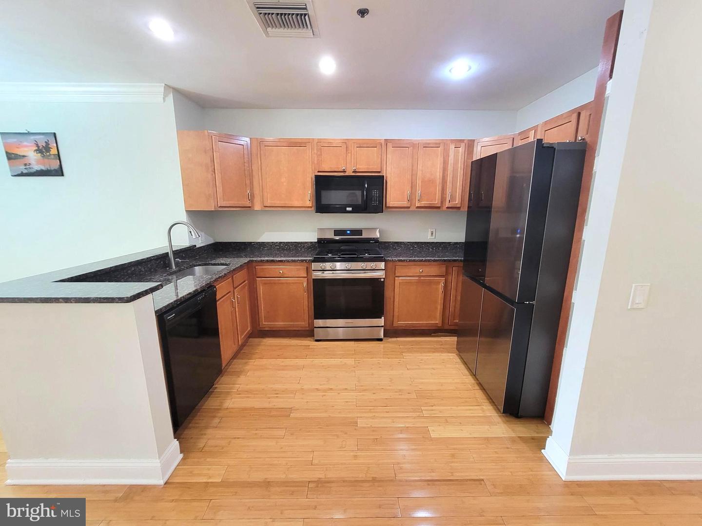 1100 Vine St #p301 Property Photo 10