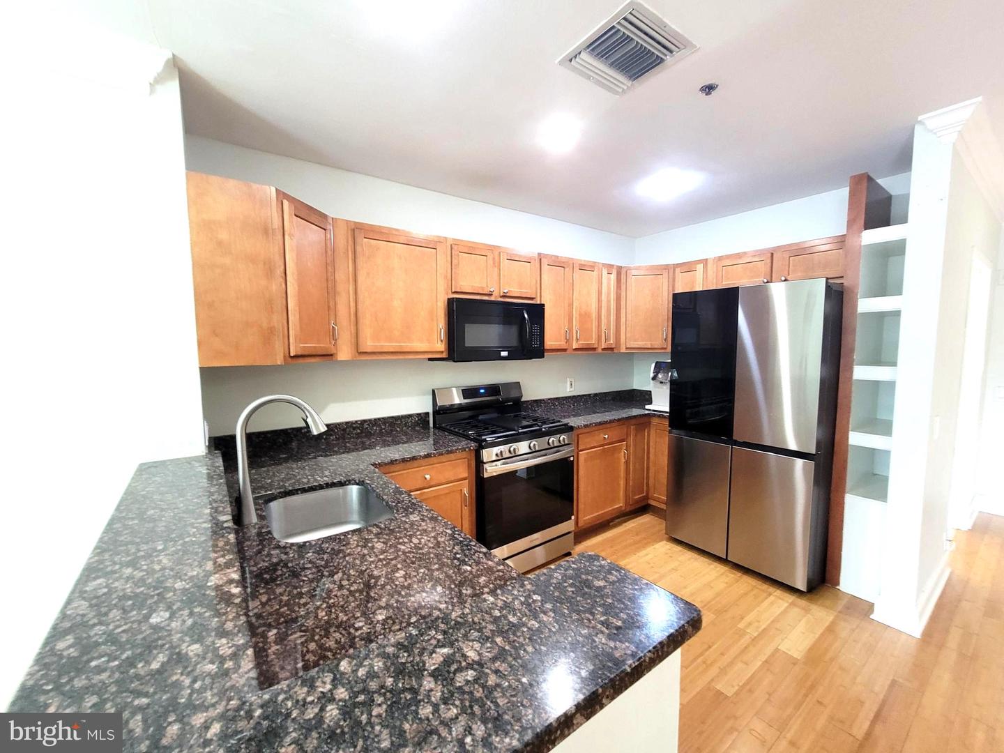 1100 Vine St #p301 Property Photo 11