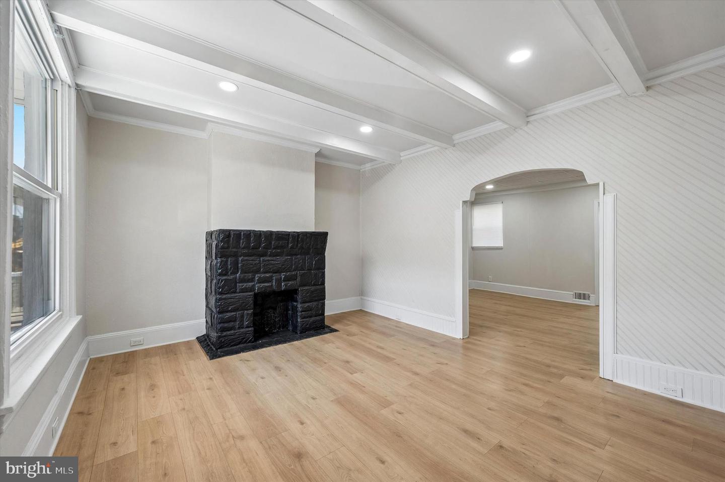 6155 Reedland St Property Photo 2