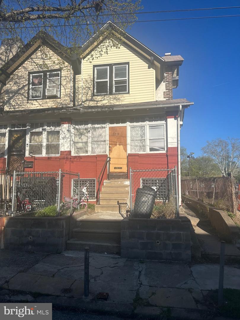 5515 N LAWRENCE ST Property Photo 1