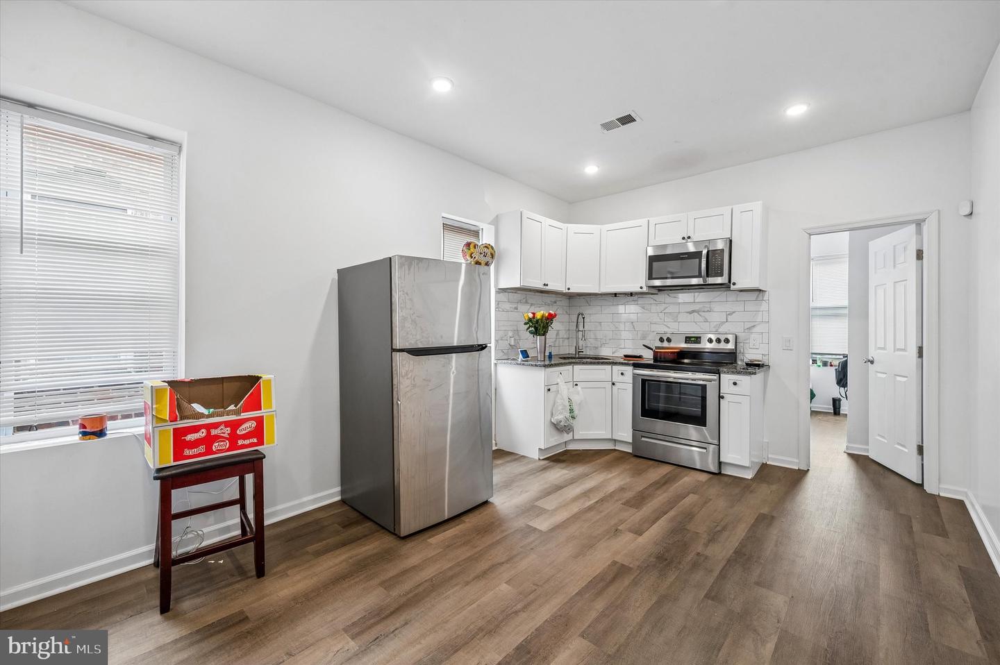 5643 Market St Property Photo 1