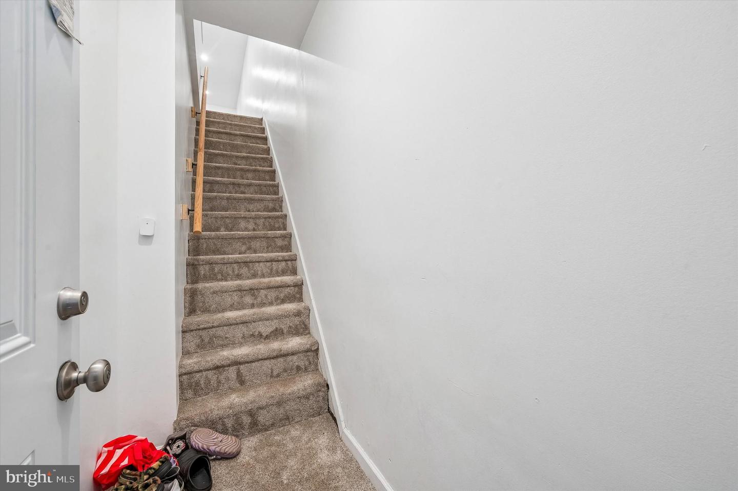 5643 Market St Property Photo 3