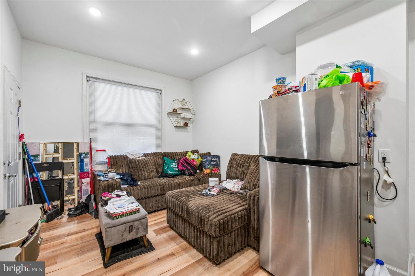 5643 Market St Property Photo 4