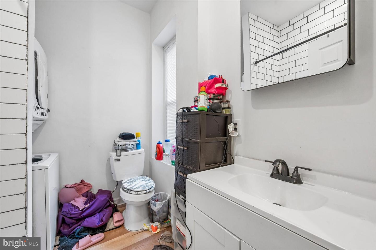 5643 Market St Property Photo 9