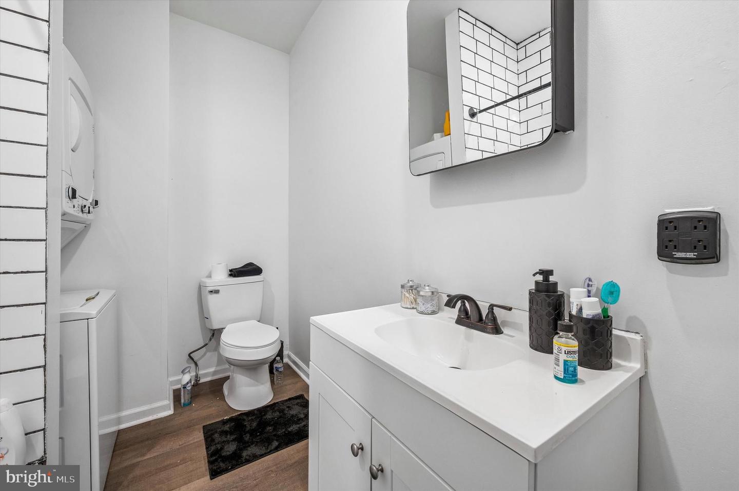5643 Market St Property Photo 17