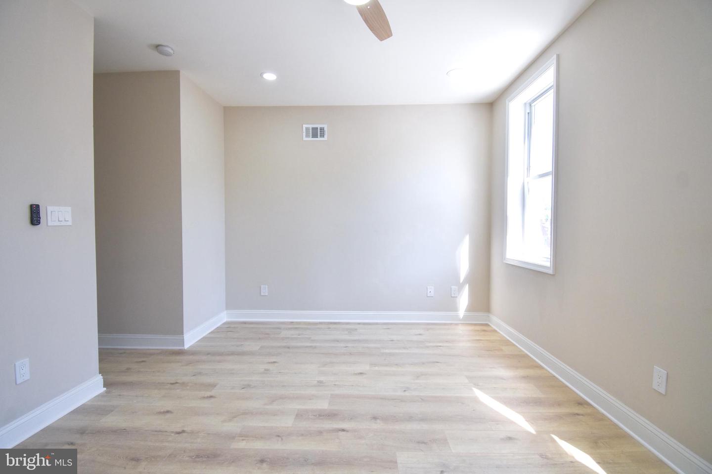 5334 Lena St Property Photo 10