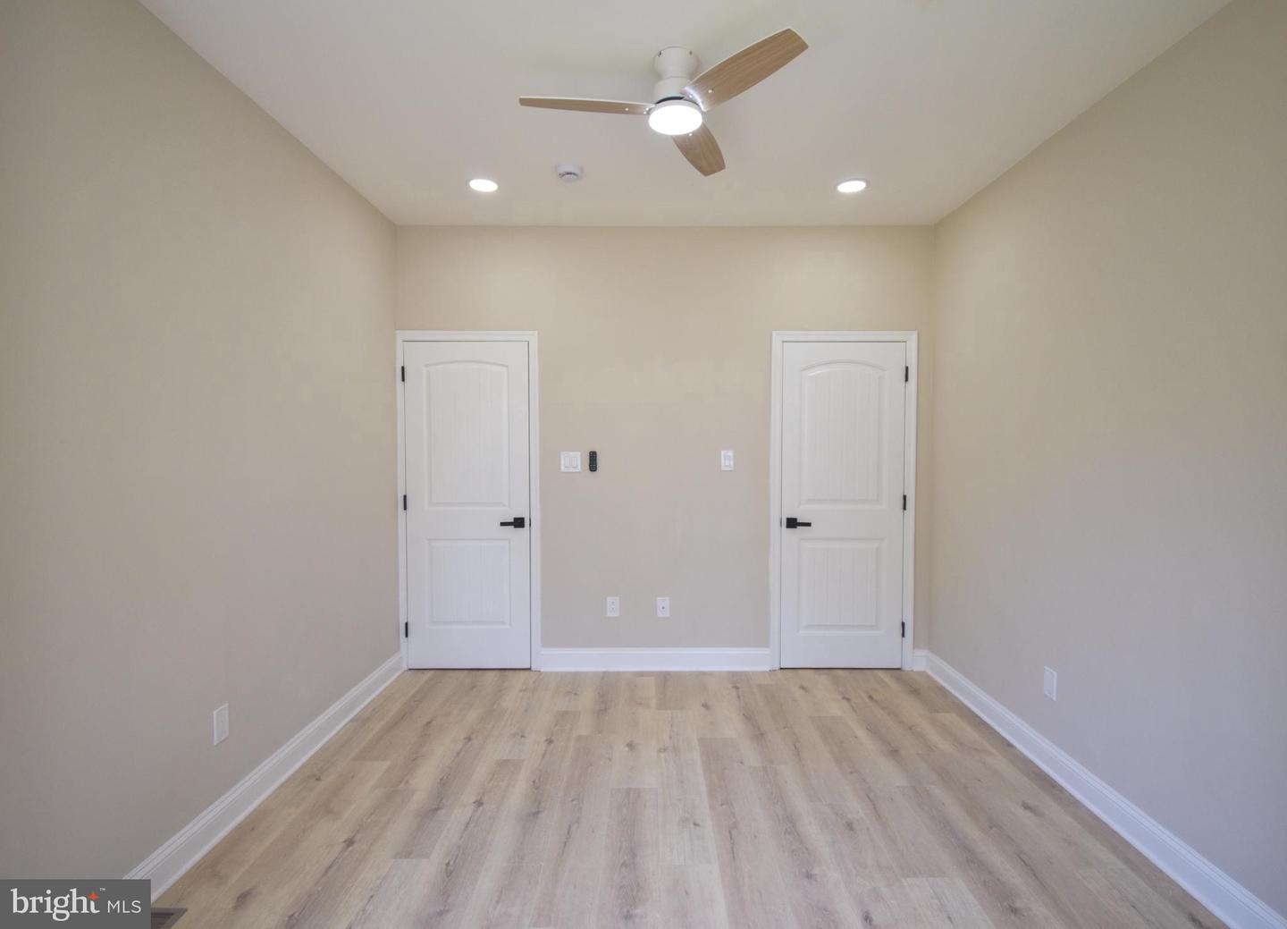 5334 Lena St Property Photo 16