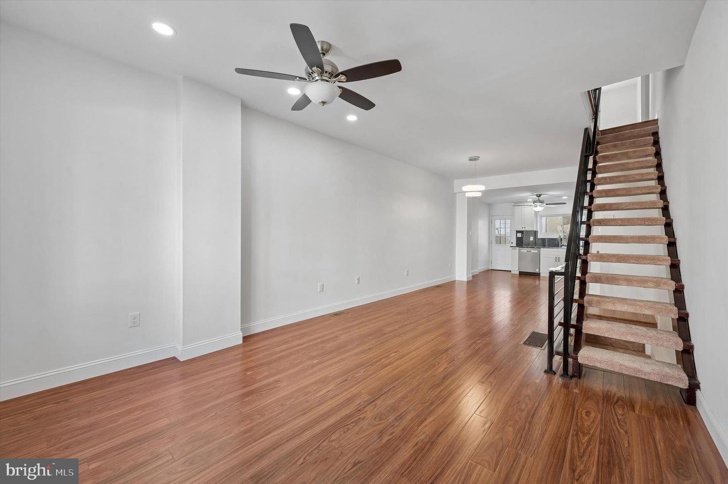 2544 S Watts St Property Photo 4