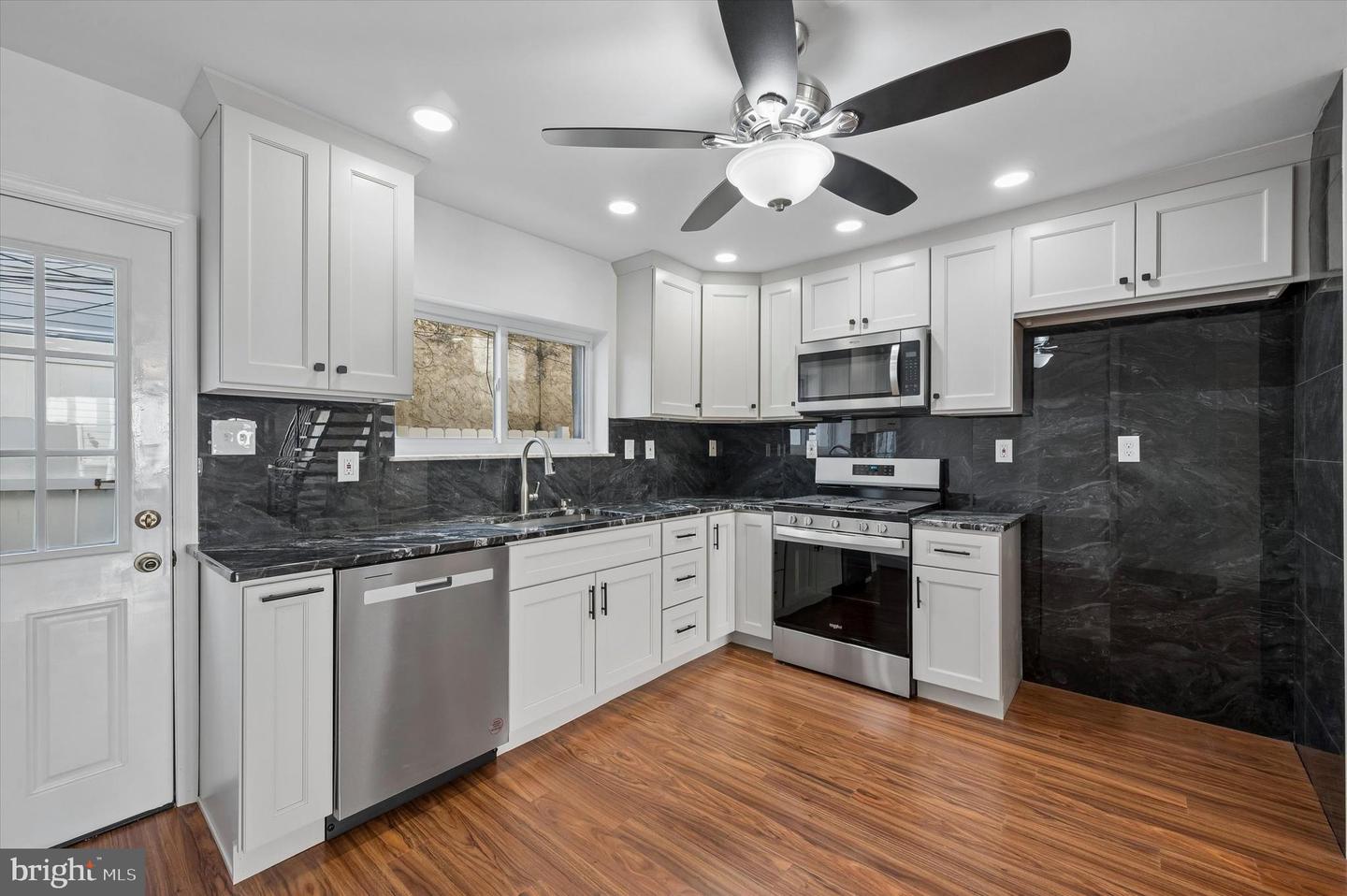 2544 S Watts St Property Photo 11