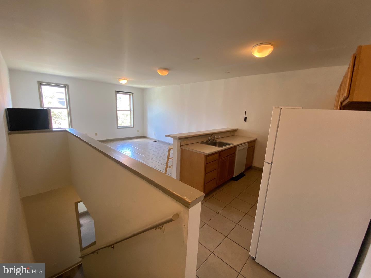 1712 W Diamond St Property Photo 4