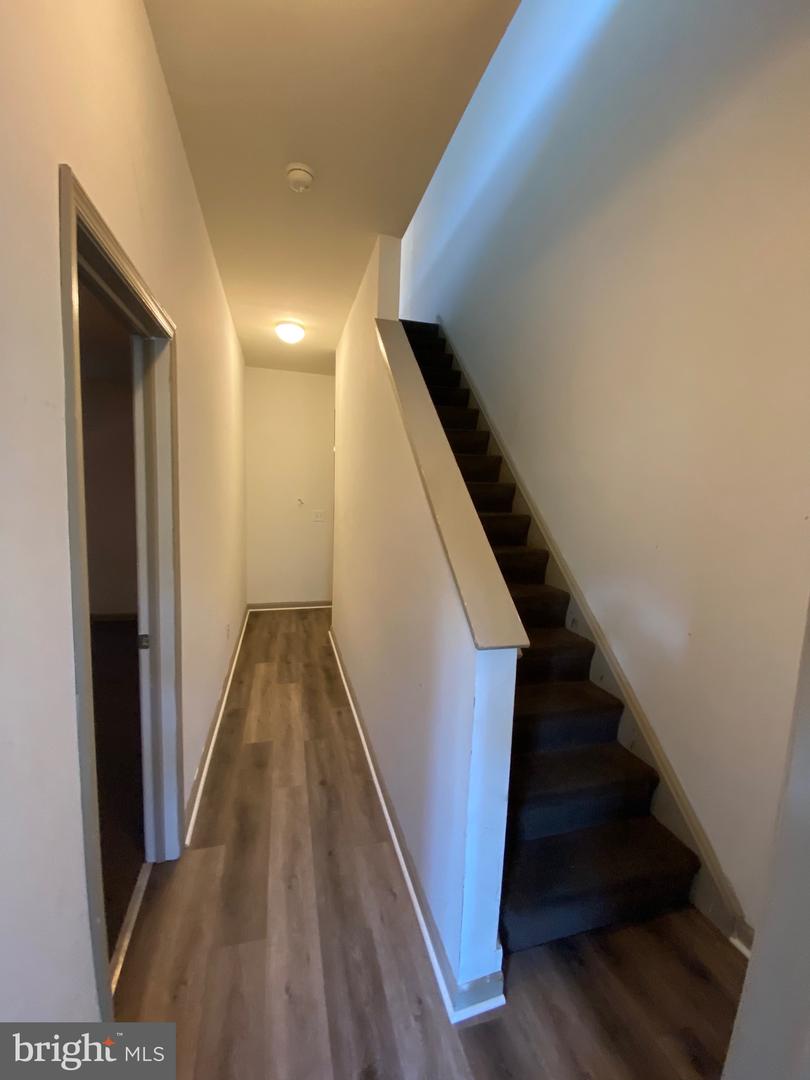 1712 W Diamond St Property Photo 8