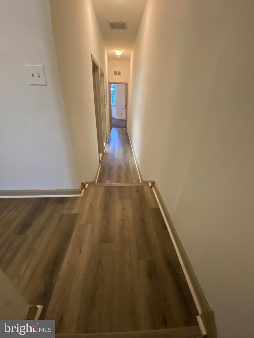 1712 W Diamond St Property Photo 10