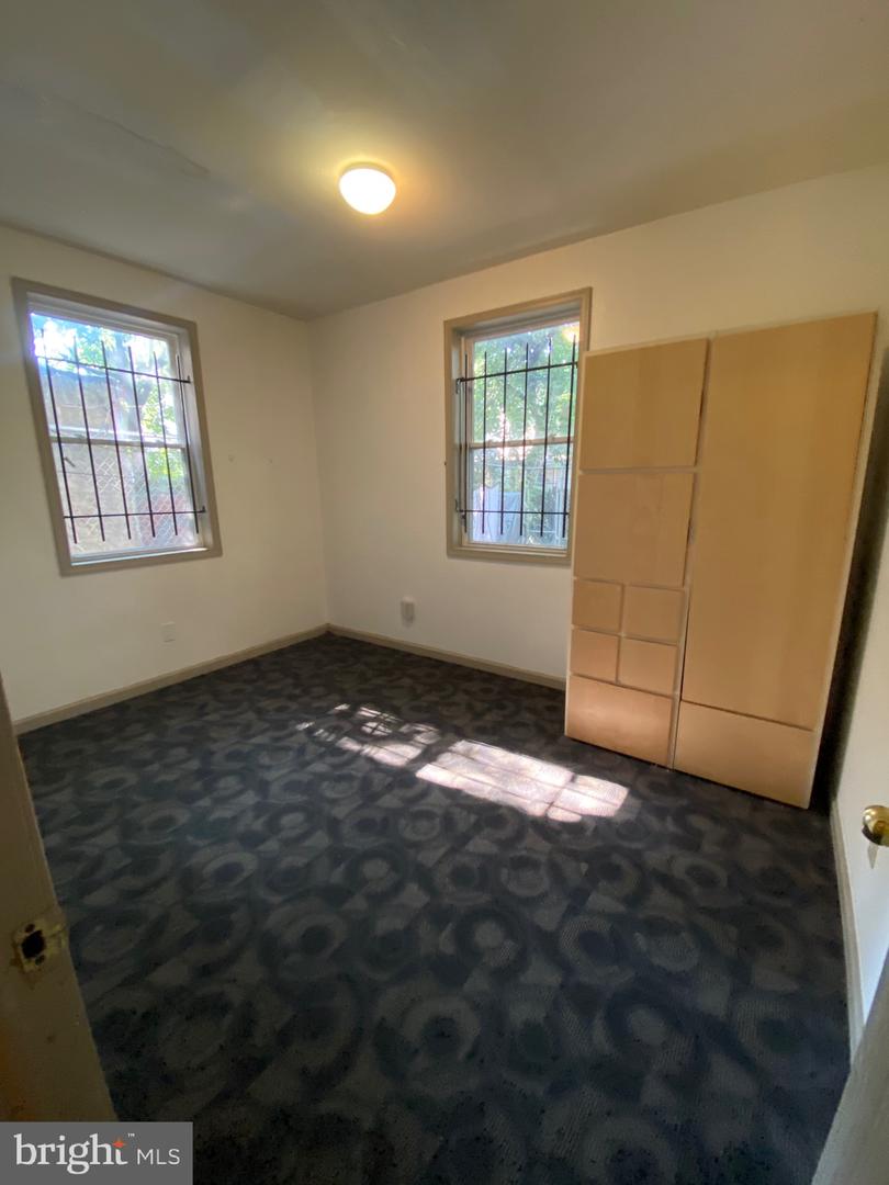 1712 W Diamond St Property Photo 21