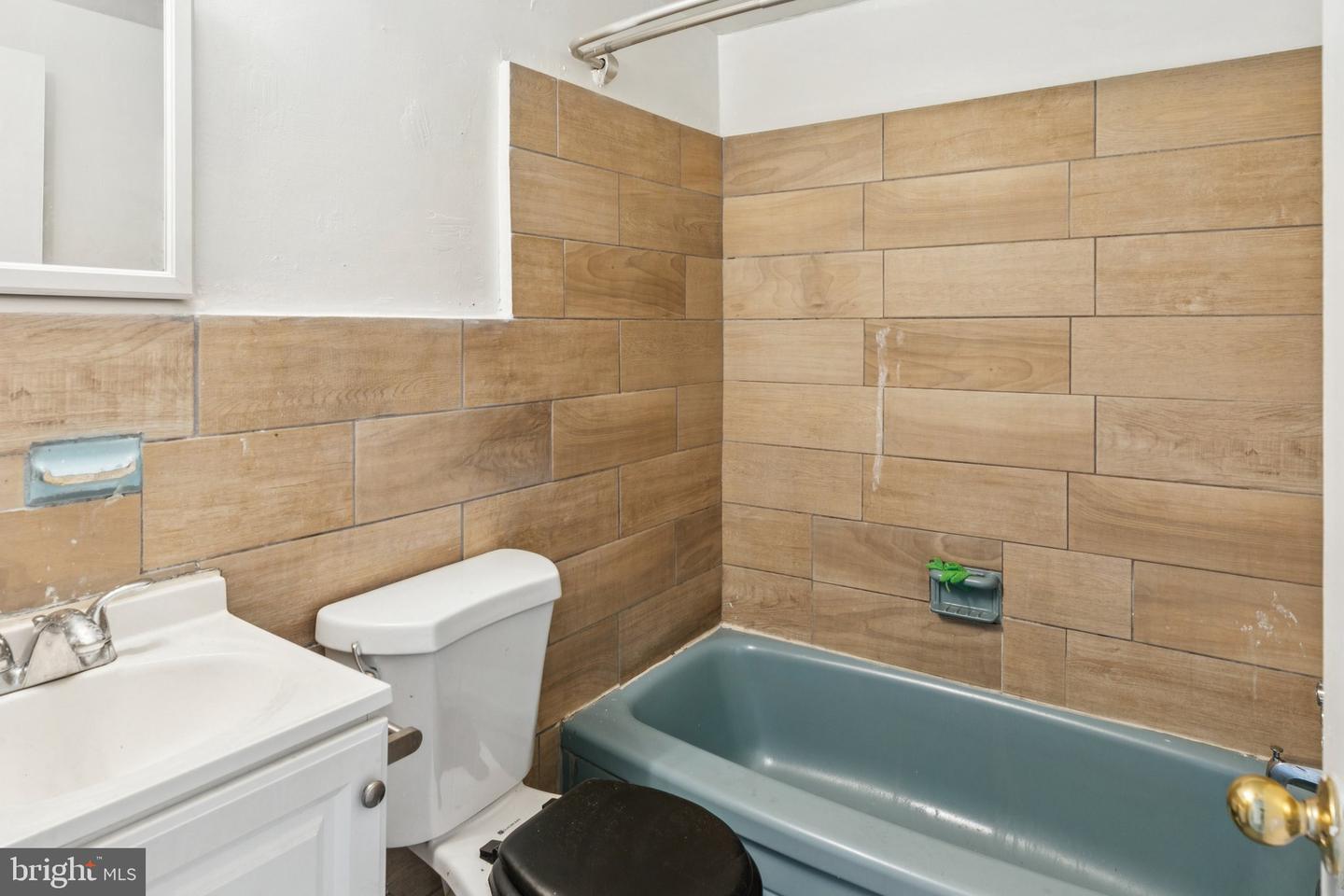 1227 W Champlost Ave Property Photo 46