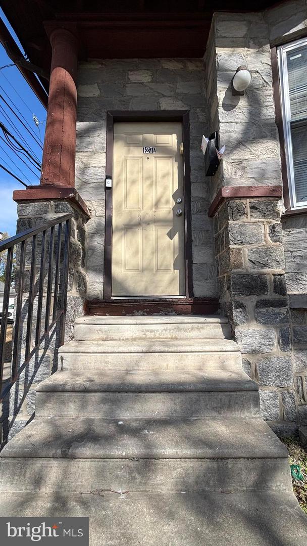 127 S 51st St Property Photo 23