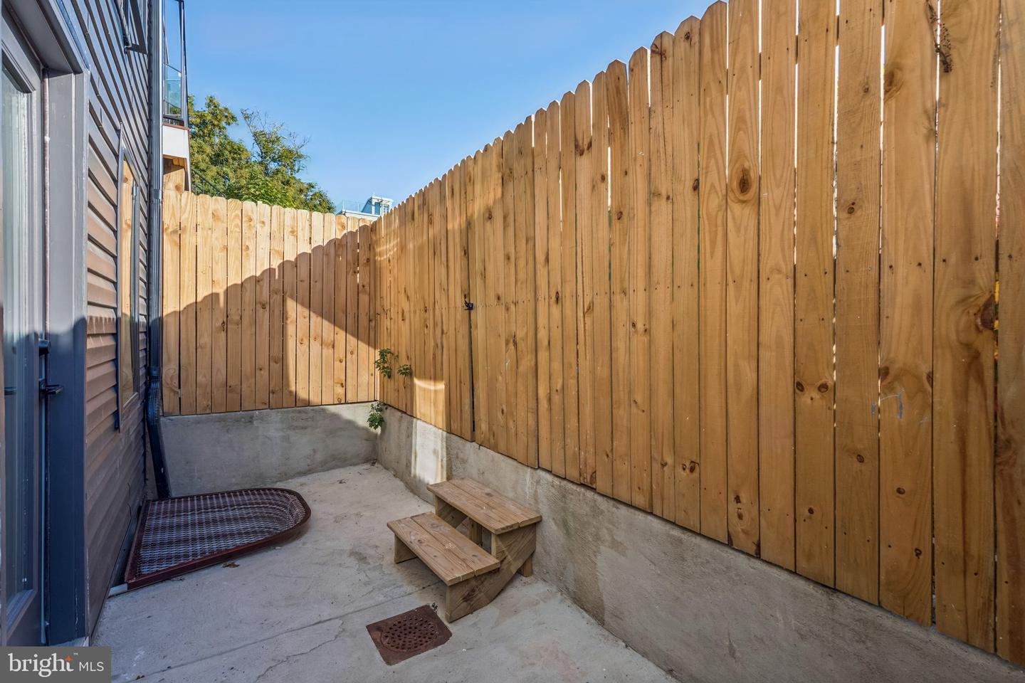 739 N Capitol St Property Photo 55