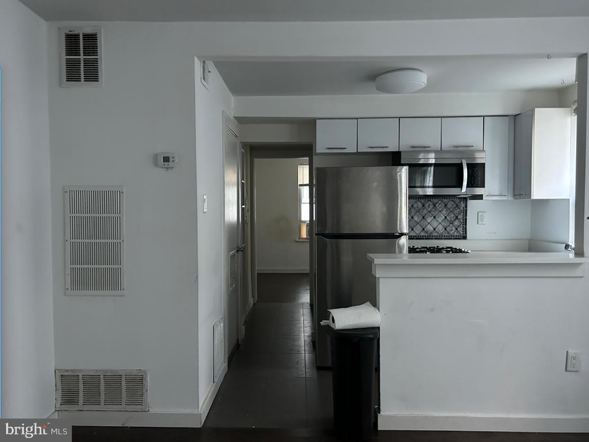 1428 W Master St Property Photo 8