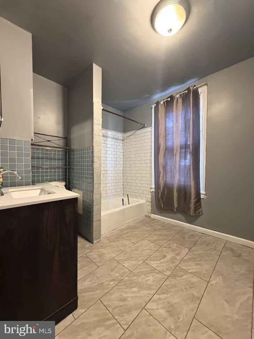 3464 Kensington Ave Property Photo 8