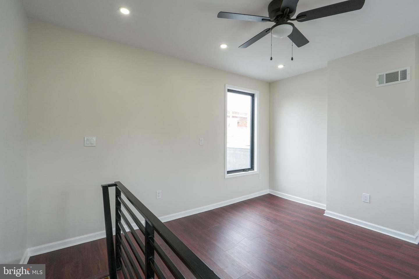 1236 E Moyamensing Ave Property Photo 13