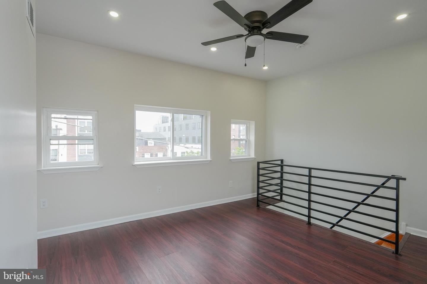 1236 E Moyamensing Ave Property Photo 14
