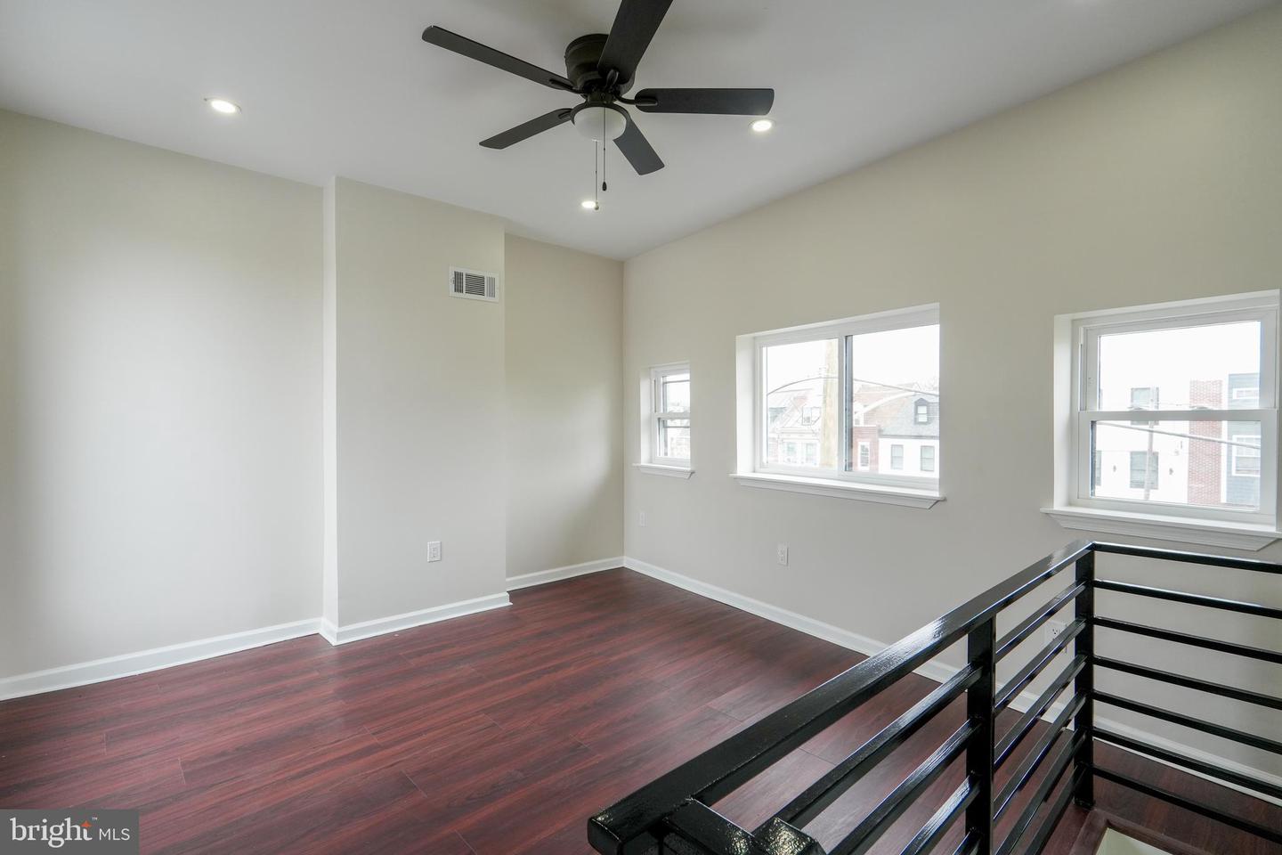 1236 E Moyamensing Ave Property Photo 15