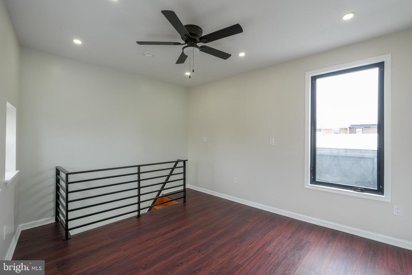1236 E Moyamensing Ave Property Photo 16