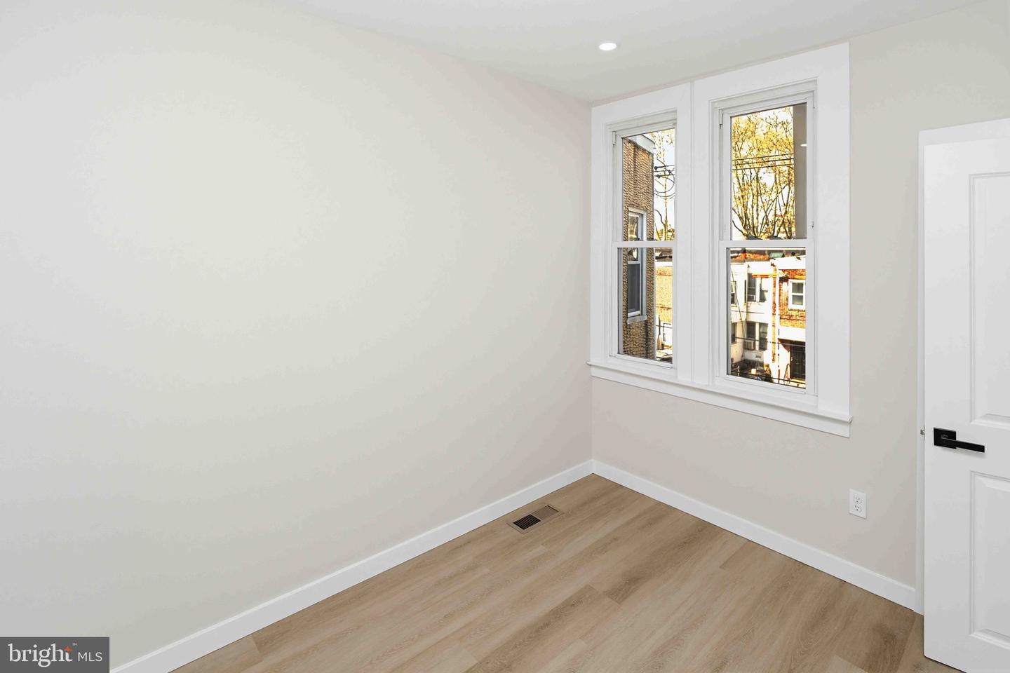 5824 N Marshall St Property Photo 23