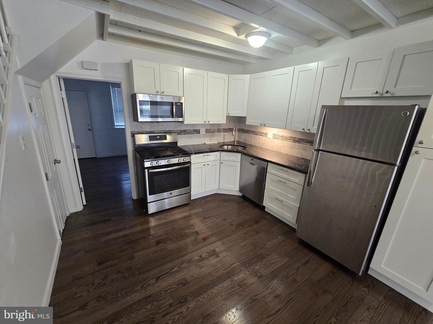 712 S Randolph St Property Photo 3