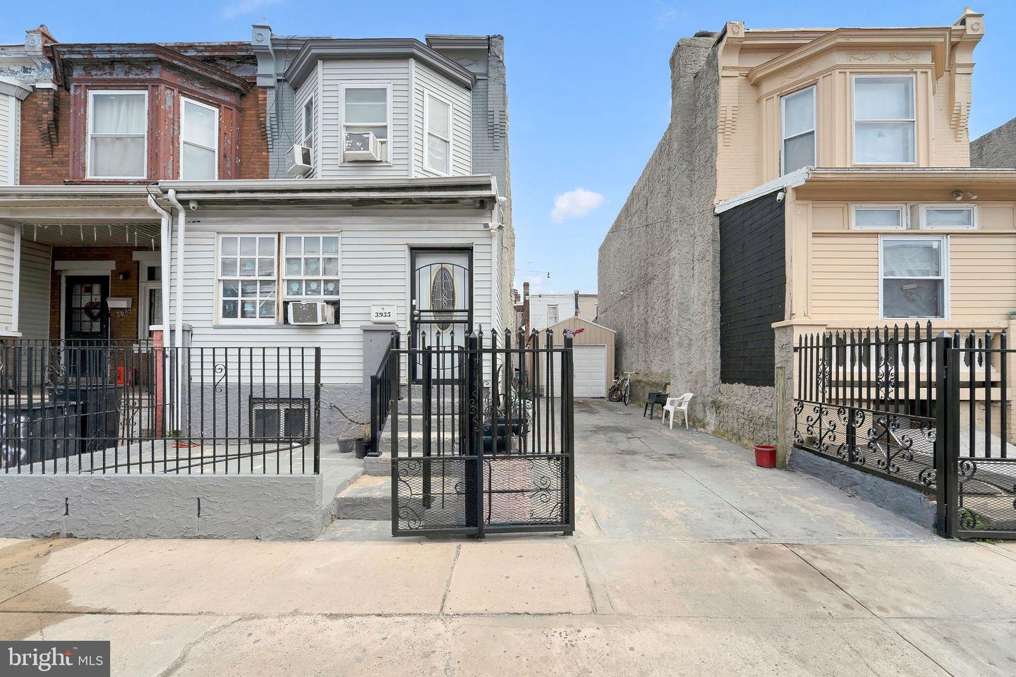3935 N 8th St Property Photo 1