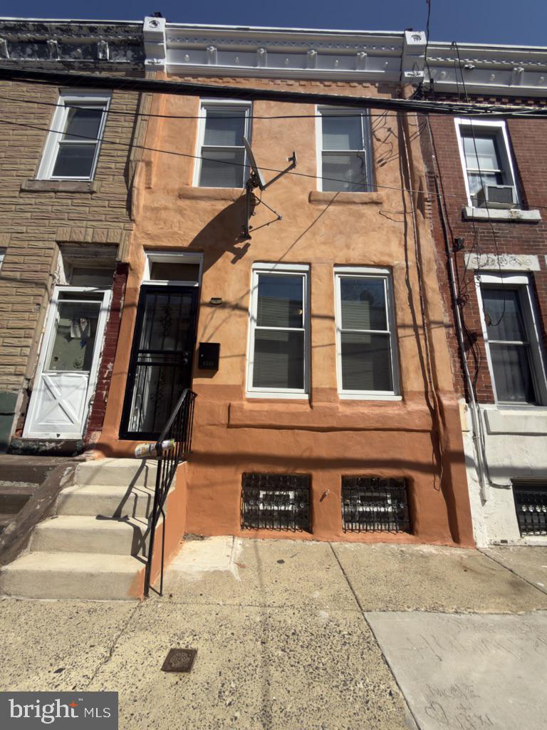 2335 N Camac St Property Photo 1
