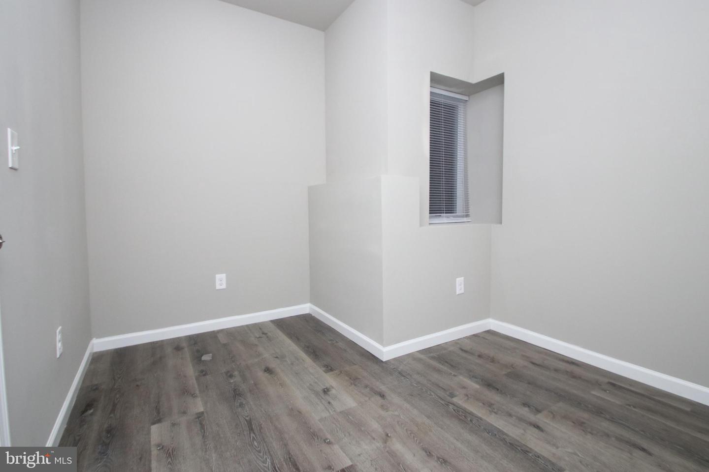 5136 Walnut St Property Photo 13