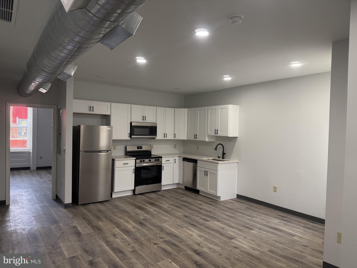 2513 FRANKFORD AVE #4 Property Photo 1
