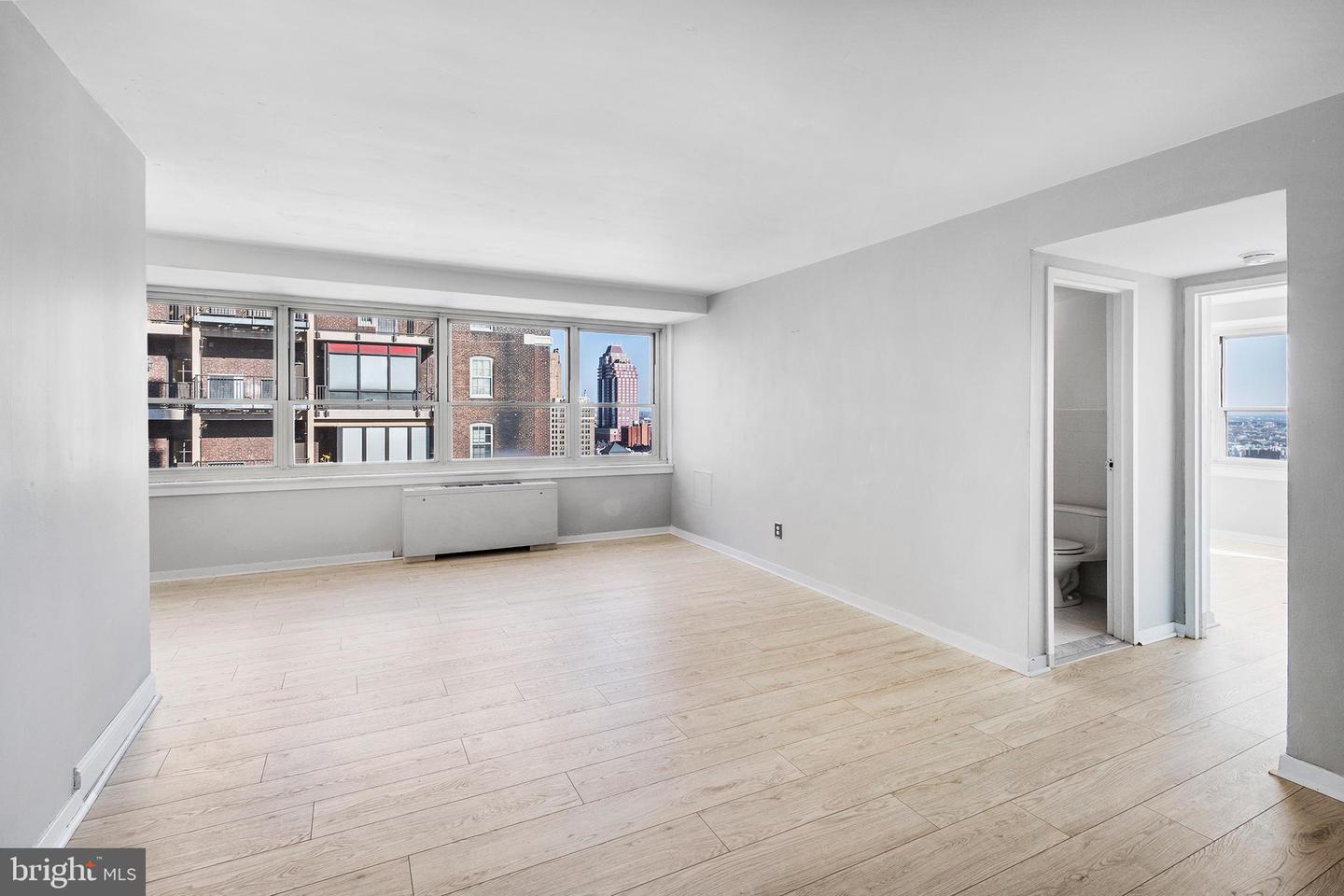 1810 RITTENHOUSE SQ #1608 Property Photo 1