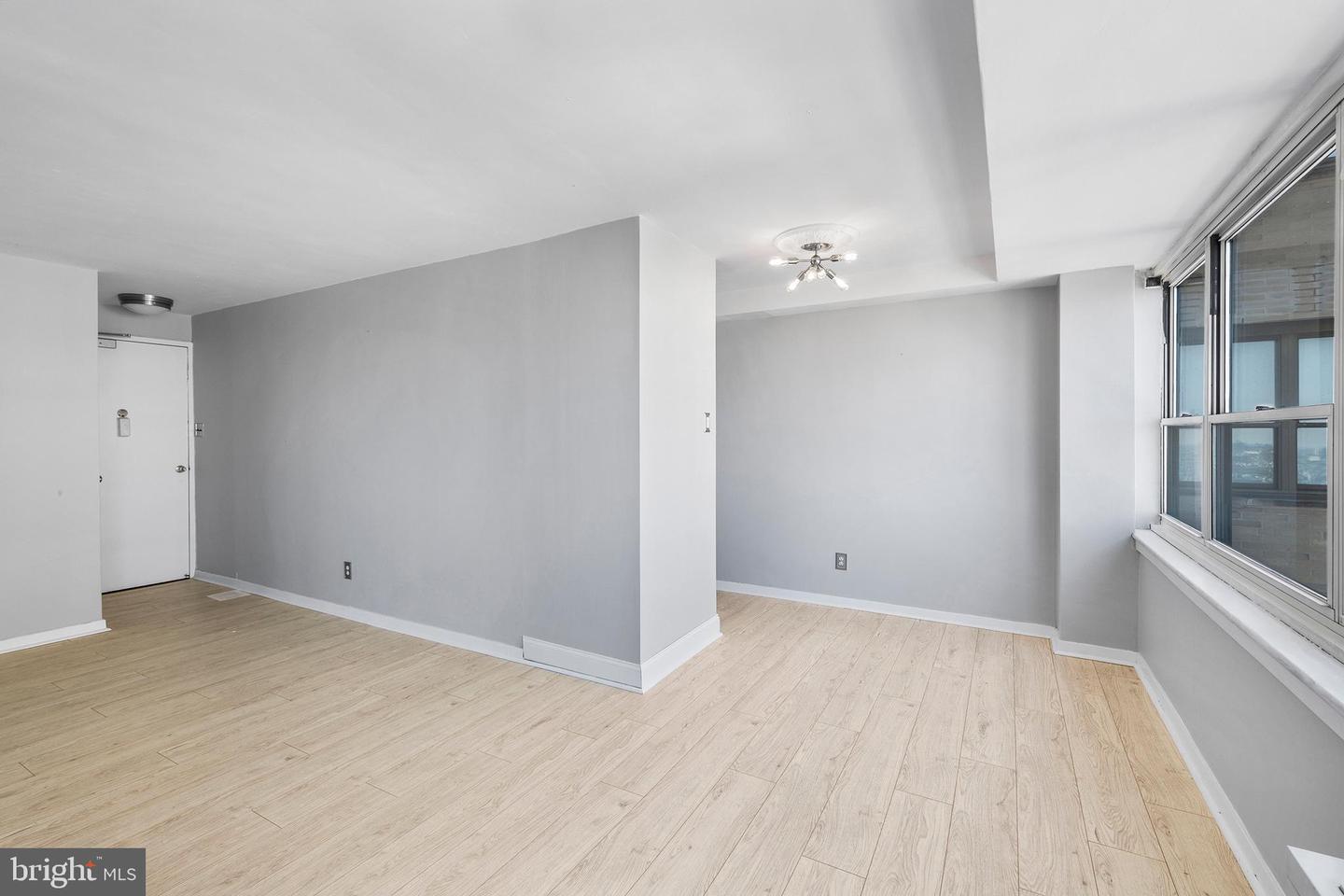 1810 Rittenhouse Sq #1608 Property Photo 6