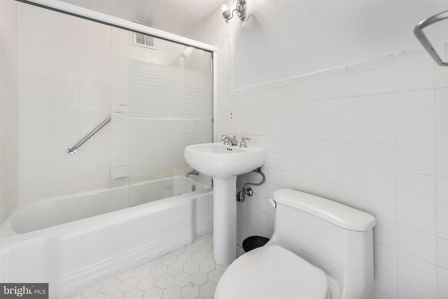 1810 Rittenhouse Sq #1608 Property Photo 13