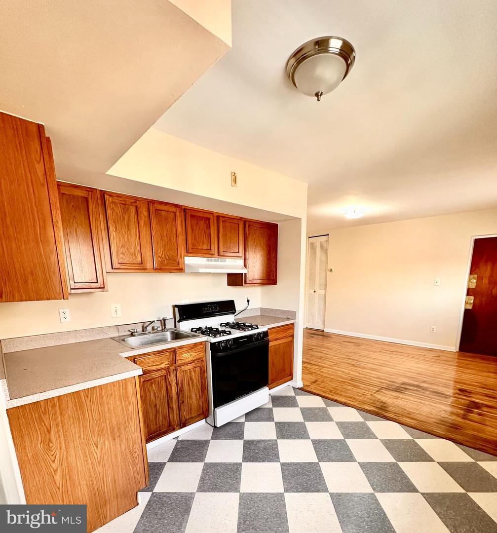 945 E Chelten Ave #3f Property Photo 4
