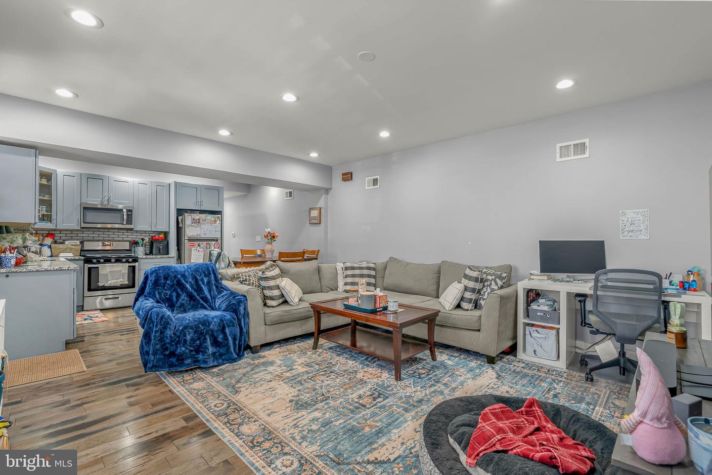 4146 Pechin St Property Photo 9