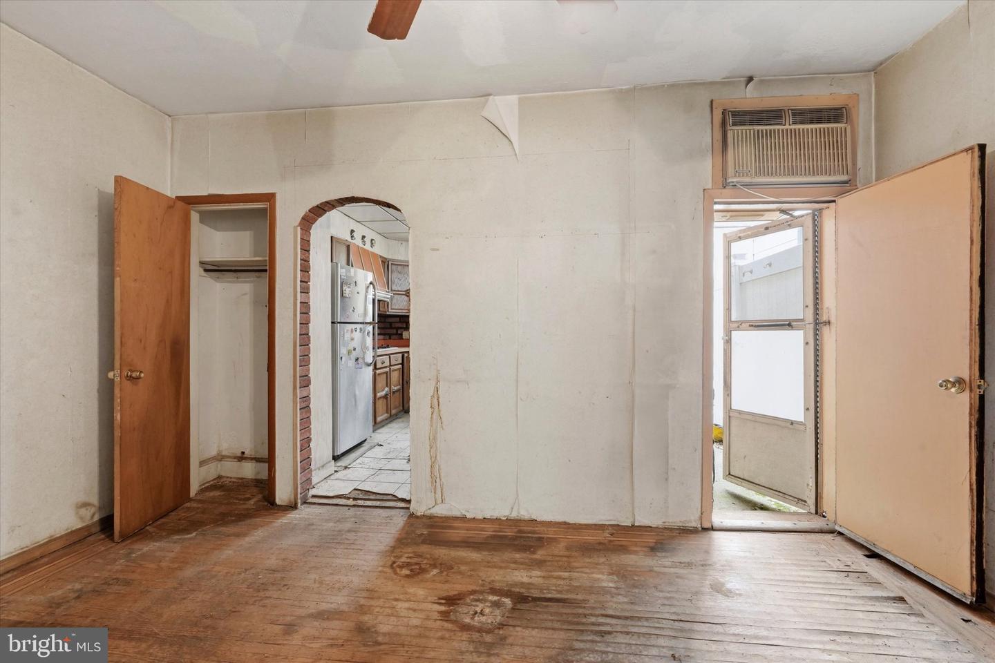 1621 Packer Ave Property Photo 6