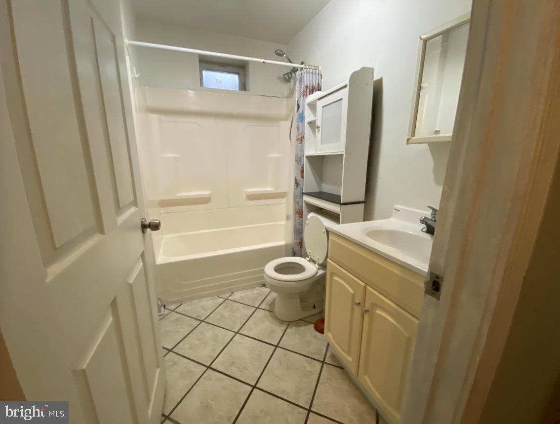 1430 W Master St Property Photo 4