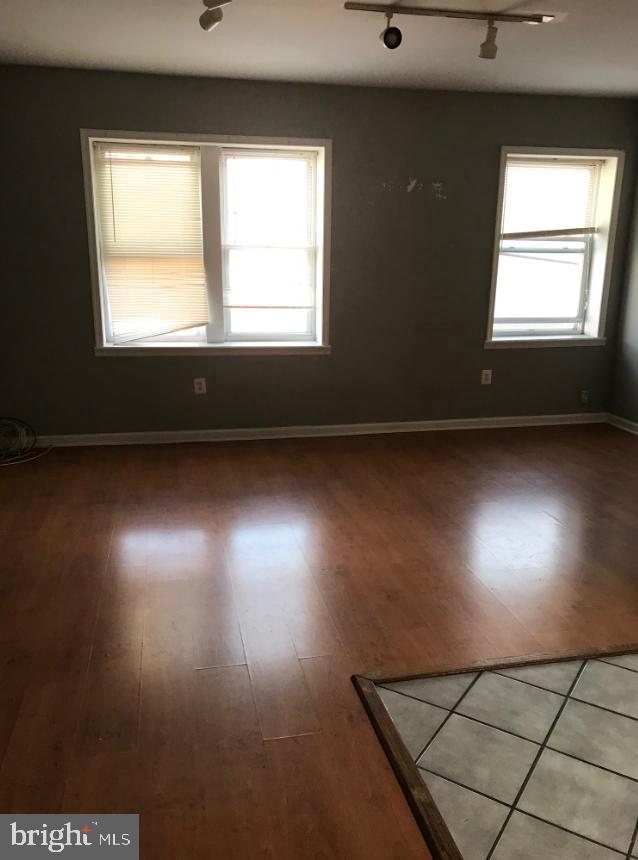 1430 W Master St Property Photo 8