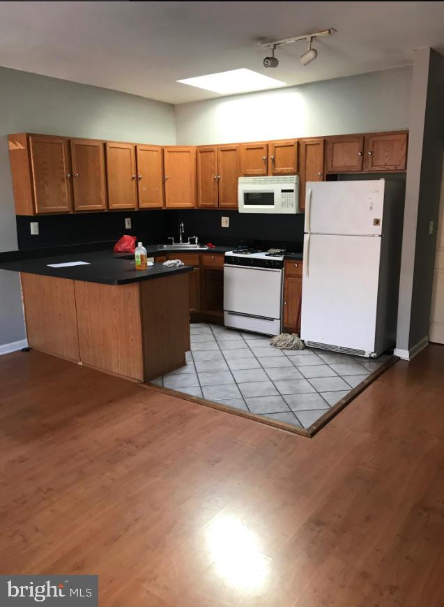 1430 W Master St Property Photo 9