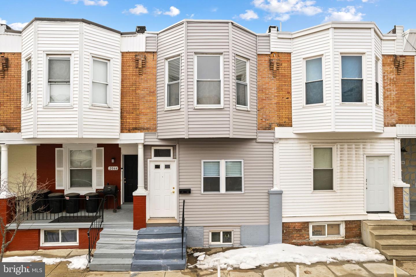 2042 S Cecil St Property Photo 2