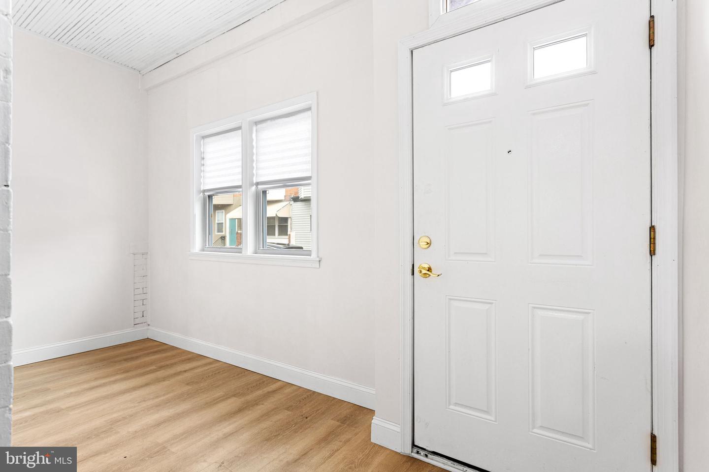 2042 S Cecil St Property Photo 3