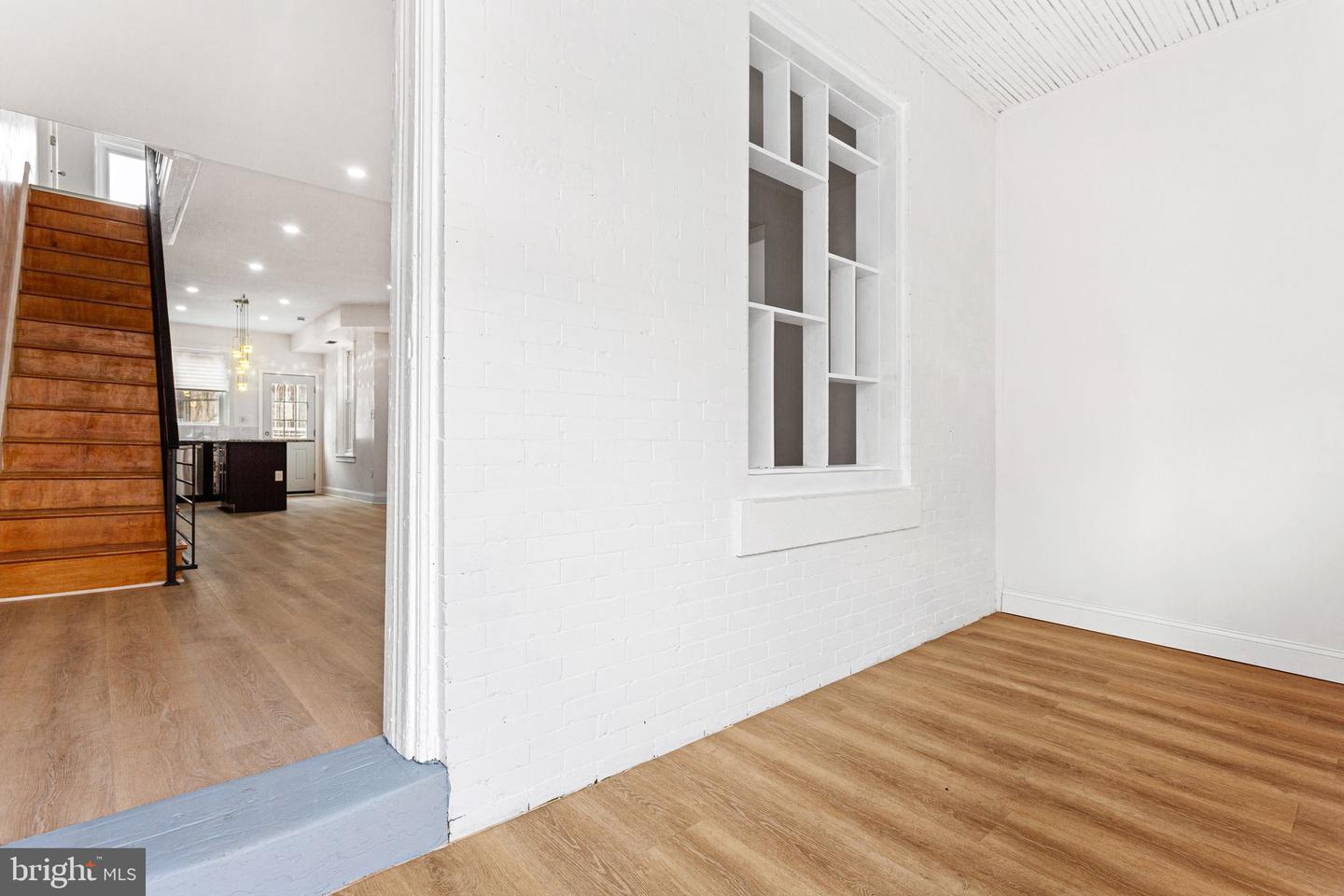 2042 S Cecil St Property Photo 4