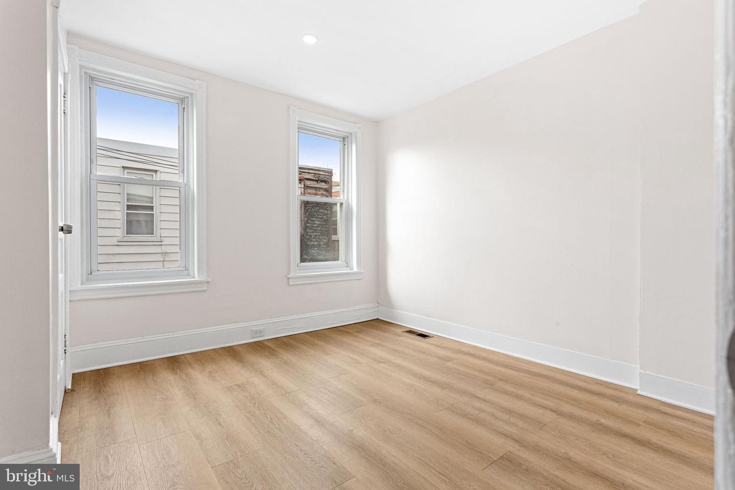 2042 S Cecil St Property Photo 11
