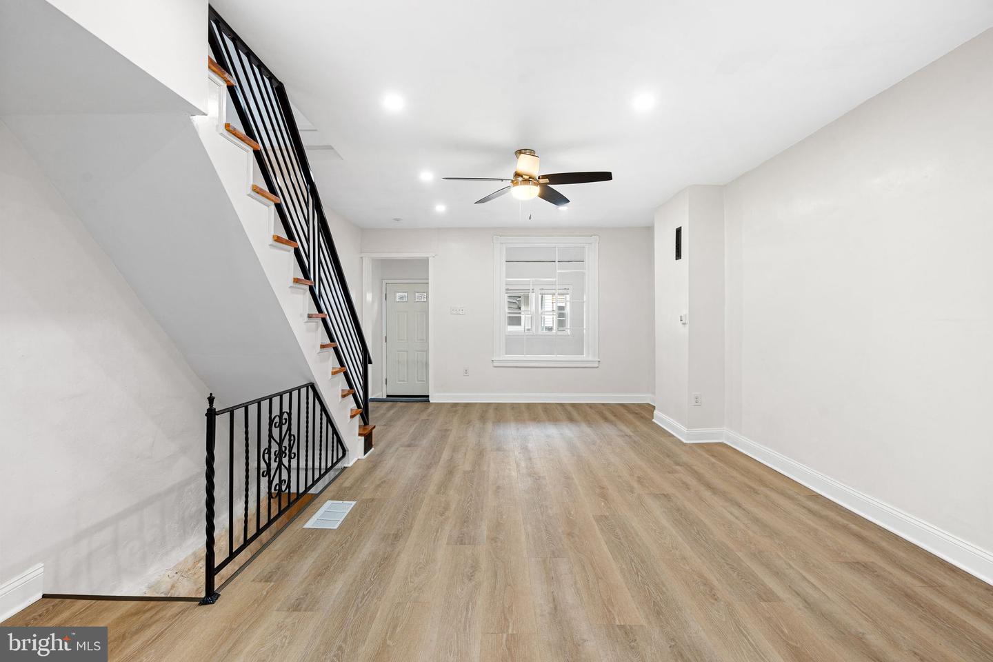 5428 Regent St Property Photo 11