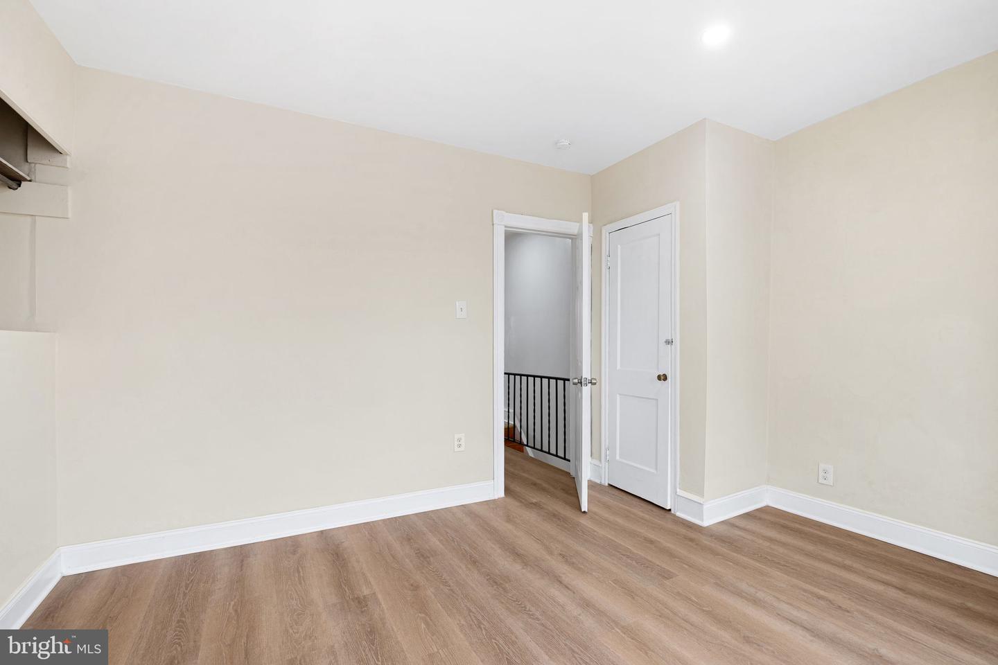5428 Regent St Property Photo 15