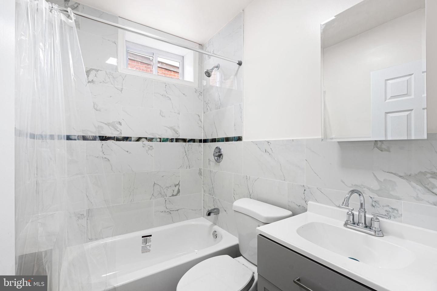 5428 Regent St Property Photo 19