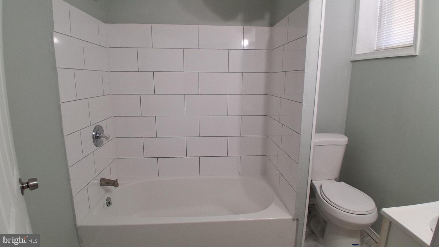 2208 W Venango St Property Photo 10